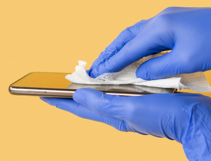 Jangan Ngasal! Tips Membersihkan Hp yang Kotor, Gini Caranya...