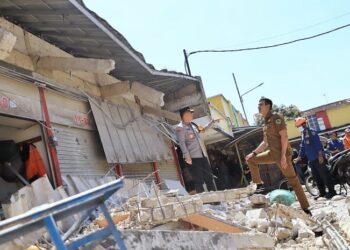 Atap dan Kanopi  Kios Pasar Sehat Soreang Ambruk, 1 Tewas 3 Cedera, Ini Kata Wabup Ali Syakieb