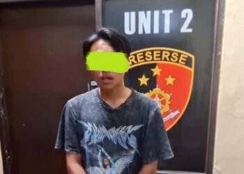 Seorang Pria Diduga Mau Bunuh Diri di Flyover Kiaracondong Digagalkan Pengguna Jalan