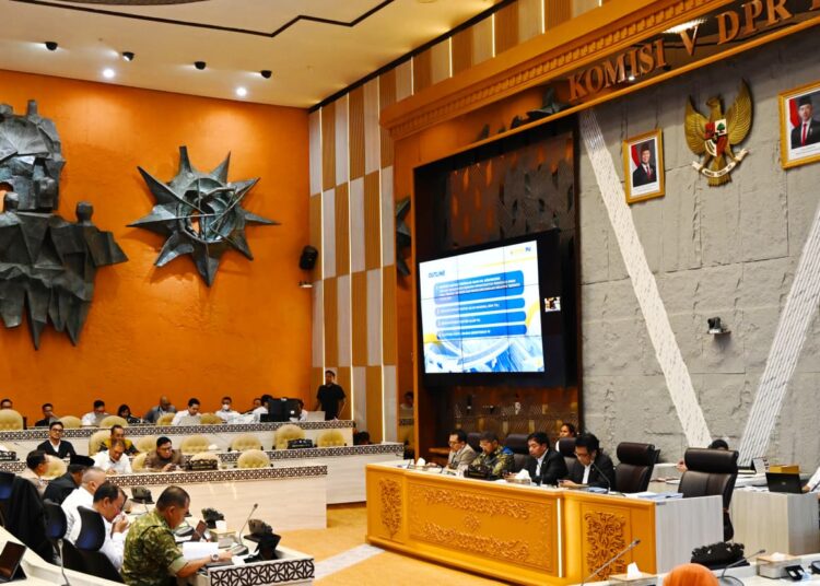 Menhub Sampaikan Kesiapan Infrastruktur dan Layanan Transportasi Angkutan Lebaran 2026 kepada Komisi V DPR RI