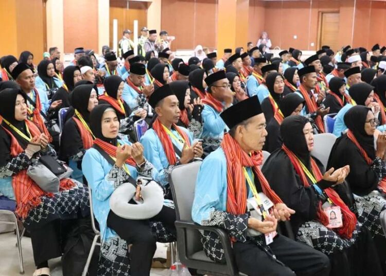 Kesehatan Jadi Sorotan, Pemkab Bekasi Lepas 445 Jemaah Haji Kloter 9