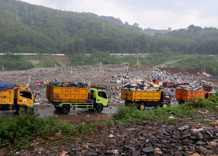 Bandung Terancam Penumpukan Sampah, Pengiriman ke TPA Sarimukti Terhenti Sementara