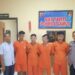 Pria Cigedug Diculik-Brutal oleh 4 Warga Cikajang, Dipaksa Makan Tak Layak hingga Disiram Cairan Kotor 8 Pria Cigedug Diculik-Brutal oleh 4 Warga Cikajang, Dipaksa Makan Tak Layak hingga Disiram Cairan Kotor