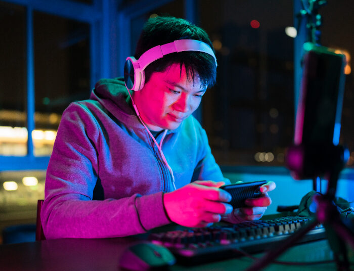 Jangan Asal Pakai, Gini Tips Merawat Hp Gaming Agar Awet