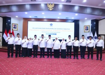 Lantik 12 Pejabat, Menaker: Jabatan Bukan Sekadar Posisi, Layanan Publik Harus Jadi Prioritas