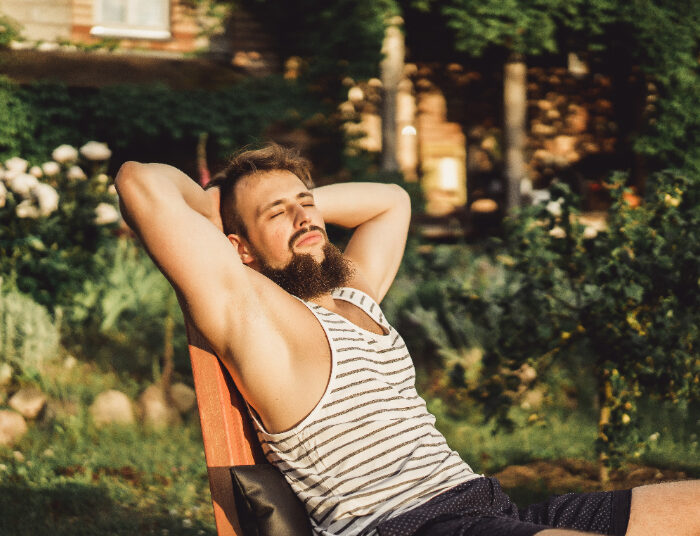 Sering Disepelekan, Ini Manfaat Berjemur di Pagi Hari, Apa Saja?