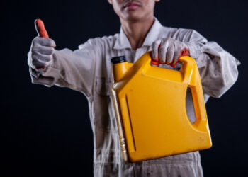 Tanda Motor Harus Ganti Oli, Jangan Dibiarin Gitu Aja!