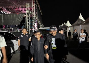 Diky Candranegara Sambut H Rhoma Irama di Lanud, Tasikmalaya: Sebuah Pertemuan yang Mengharukan