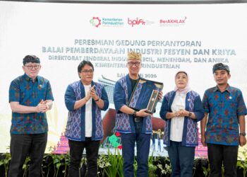 Menperin Resmikan Gedung BPIFK, Perkuat Daya Saing Industri Fesyen dan Kriya