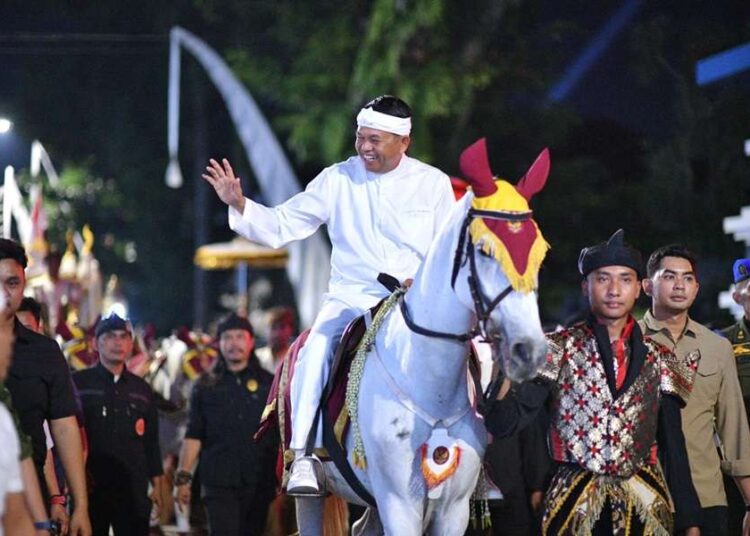 Ribuan Warga Antusias Menonton Kirab Budaya Napak Tilas Padjadjaran, Ekonomi UMKM Menggeliat