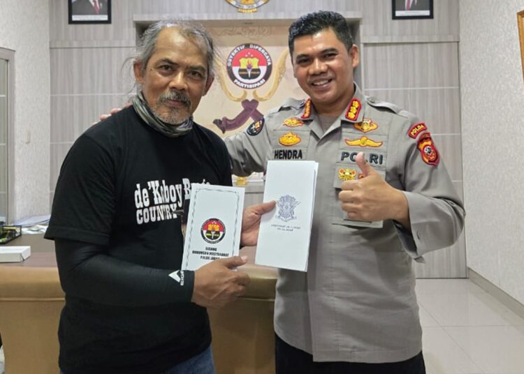 Polda Jabar Apresiasi Wartawan Abah Taufik Ikuti Gowes Jarak Jauh IVCA Rally
