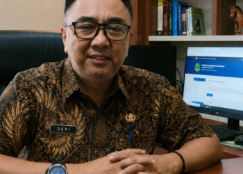 RT-RW dan LPM Sumringah Terima Honor Tahunan 2 RT-RW dan LPM Sumringah Terima Honor Tahunan