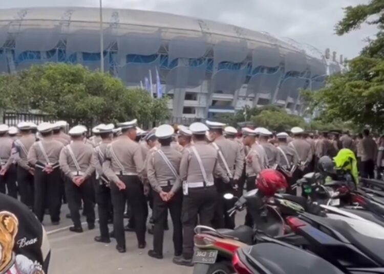 Jelang Laga Persib VS Persijap, Polrestabes Bandung Terapkan Penyekatan 4 Titik Jalur Masuk GBLA 1 Jelang Laga Persib VS Persijap, Polrestabes Bandung Terapkan Penyekatan 4 Titik Jalur Masuk GBLA