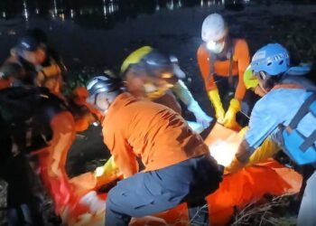 3 Hari Dicari, Jasad Johan, Pekerja Ponpes Nurul Huda yang Hanyut di Sungai Cikapundung Akhirnya Ditemukan 1 3 Hari Dicari, Jasad Johan, Pekerja Ponpes Nurul Huda yang Hanyut di Sungai Cikapundung Akhirnya Ditemukan