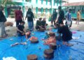 Unitas Sembelih 2 Ekor Sapi, 350 Ganting Daging Dibagikan ke Civitas Akademika dan Warga Sekitar 7 Unitas Sembelih 2 Ekor Sapi, 350 Ganting Daging Dibagikan ke Civitas Akademika dan Warga Sekitar