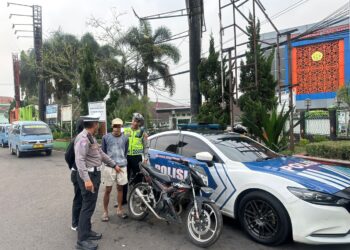 Polisi Sikat 10 Motor Knalpot Brong, Suara Bising yang Ganggu Masyarakat Berkurang 7 Polisi Sikat 10 Motor Knalpot Brong, Suara Bising yang Ganggu Masyarakat Berkurang