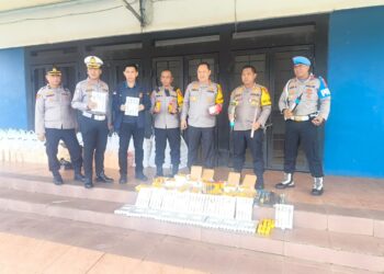 Jelang Laga Persib VS Persijap, Polisi Sita Ratusan Barang Berbahaya dari Area Stadion GBLA 2 Jelang Laga Persib VS Persijap, Polisi Sita Ratusan Barang Berbahaya dari Area Stadion GBLA