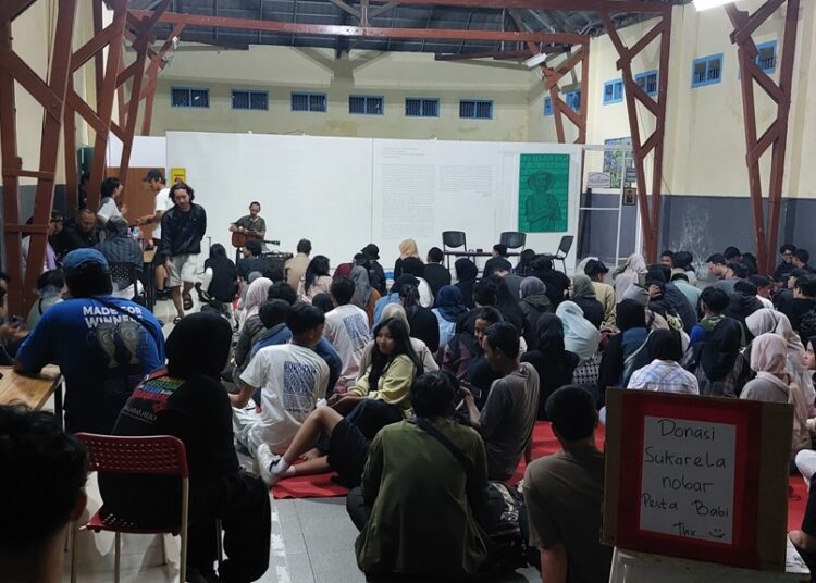 Film "Pesta Babi" Meski Dilarang Diputar Di Gedung BEEK Kuningan 1 Film “Pesta Babi” Meski Dilarang Diputar Di Gedung BEEK Kuningan