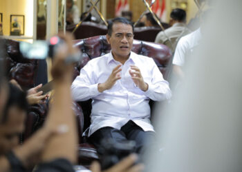 2.231 Izin Pengecer dan Distributor Pupuk Dicabut, Mentan: Negara Tak Hanya Tangkap Mafia, Tapi Benahi Sistem 3 2.231 Izin Pengecer dan Distributor Pupuk Dicabut, Mentan: Negara Tak Hanya Tangkap Mafia, Tapi Benahi Sistem