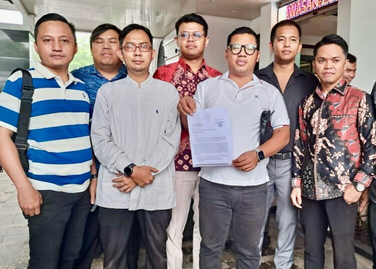 Bupati Cirebon Hadapi Gugatan PKPU Senilai Rp35 Miliar, Sidang Masuki Tahap Kesimpulan 1 Bupati Cirebon Hadapi Gugatan PKPU Senilai Rp35 Miliar, Sidang Masuki Tahap Kesimpulan