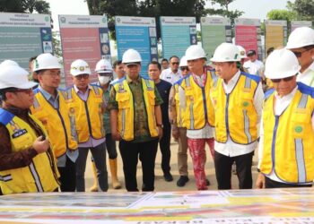 Komisi V DPR RI Kunjungi Sekolah Rakyat, Pemkab Bekasi Pastikan Lahan dan Calon Siswa Disiapkan 4 Komisi V DPR RI Kunjungi Sekolah Rakyat, Pemkab Bekasi Pastikan Lahan dan Calon Siswa Disiapkan