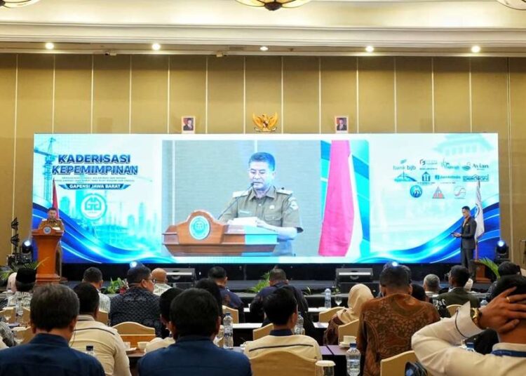 Wagub Jabar Dorong Pelaku Jasa Konstruksi Makin Profesional dan Berkualitas 1 Wagub Jabar Dorong Pelaku Jasa Konstruksi Makin Profesional dan Berkualitas