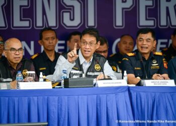 Menkeu Purbaya: Pemerintah Perkuat Penindakan Impor Pakaian Bekas Ilegal 2 Menkeu Purbaya: Pemerintah Perkuat Penindakan Impor Pakaian Bekas Ilegal