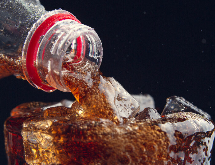Cek Deretan Bahaya Soda Buat Kesehatan Tubuh, yang Suka Nyemil Wajib Tahu! 1 Cek Deretan Bahaya Soda Buat Kesehatan Tubuh, yang Suka Nyemil Wajib Tahu!