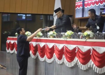 Fraksi PSI Soroti Pengelolaan Sampah dan Transparansi Anggaran dalam Pembahasan Tiga Raperda Kota Bandung 1 Fraksi PSI Soroti Pengelolaan Sampah dan Transparansi Anggaran dalam Pembahasan Tiga Raperda Kota Bandung