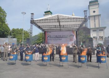 Garut Gempur Rokok Ilegal, KDM Ungkap Matikan Distribusi Dari Hulu Hingga Hilir Atau Negara Terus Dirugikan