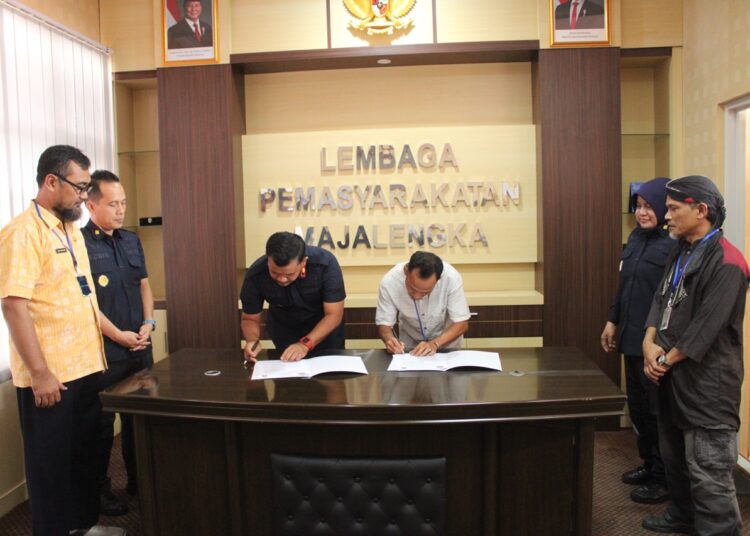 Lapas Majalengka Jalin Kerja Sama dengan PKBM, Buka Akses Pendidikan Kesetaraan bagi Warga Binaan 1 Lapas Majalengka Jalin Kerja Sama dengan PKBM, Buka Akses Pendidikan Kesetaraan bagi Warga Binaan