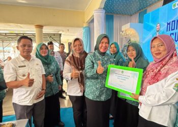 TP PKK Majalengka Lakukan Monev 10 Program Pokok, Salurkan Bantuan untuk Kesejahteraan Masyarakat 3 TP PKK Majalengka Lakukan Monev 10 Program Pokok, Salurkan Bantuan untuk Kesejahteraan Masyarakat