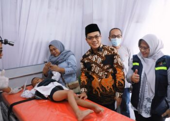 KDS Apresiasi Kolaborasi dengan DPR RI Hadirkan Khitanan Massal, Pasar Pangan Murah dan Layanan Kesehatan Gratis di Ciparay