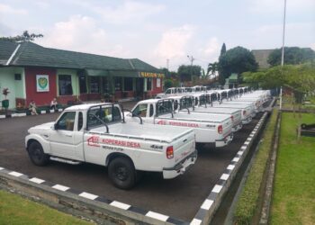 Kodim Kuningan Salurkan 30 Mobil Pick Up Operasional KDMP