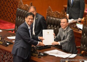 Menkeu: Perubahan UU P2SK Langkah Strategis Bangun Fondasi Ekonomi Indonesia Lebih Kuat 4 Menkeu: Perubahan UU P2SK Langkah Strategis Bangun Fondasi Ekonomi Indonesia Lebih Kuat