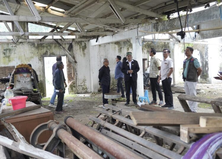 Waduh !!! Tugu Koperasi Tasikmalaya Terbengkalai Bertahun Tahun, Sesmenkop Hanya Bisa Terdiam 1 Waduh !!! Tugu Koperasi Tasikmalaya Terbengkalai Bertahun Tahun, Sesmenkop Hanya Bisa Terdiam
