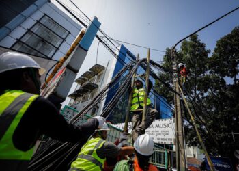 Wali Kota Utamakan Stabilitas Pelayanan Publik dalam Penataan Kabel Udara 2 Wali Kota Utamakan Stabilitas Pelayanan Publik dalam Penataan Kabel Udara