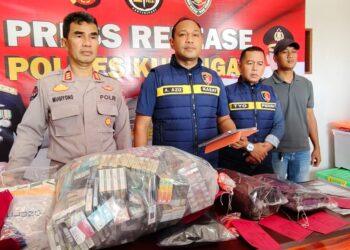 Kasus Pencurian Ratusan Bungkus Rokok Senilai Belasan Juta Rupiah Terungkap 2 Kasus Pencurian Ratusan Bungkus Rokok Senilai Belasan Juta Rupiah Terungkap