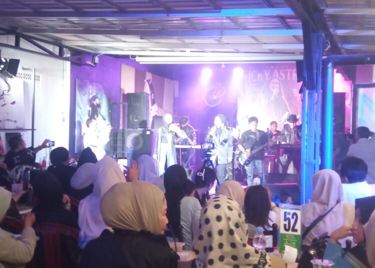 Riuh Kenangan, Ratusan Warga Priangan Timur Diguncang Tribute Nicky Astria 1 Riuh Kenangan, Ratusan Warga Priangan Timur Diguncang Tribute Nicky Astria