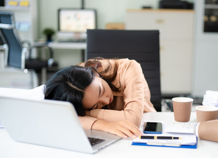 Burnout dan Dampaknya terhadap Kesehatan Mental di Dunia Kerja 1 Burnout dan Dampaknya terhadap Kesehatan Mental di Dunia Kerja