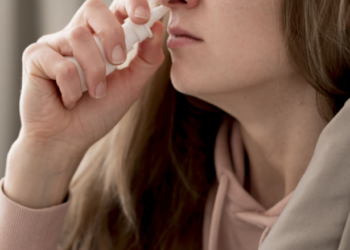 Sering Terpapar Debu dan Polusi? Dokter Anjurkan Cuci Hidung!