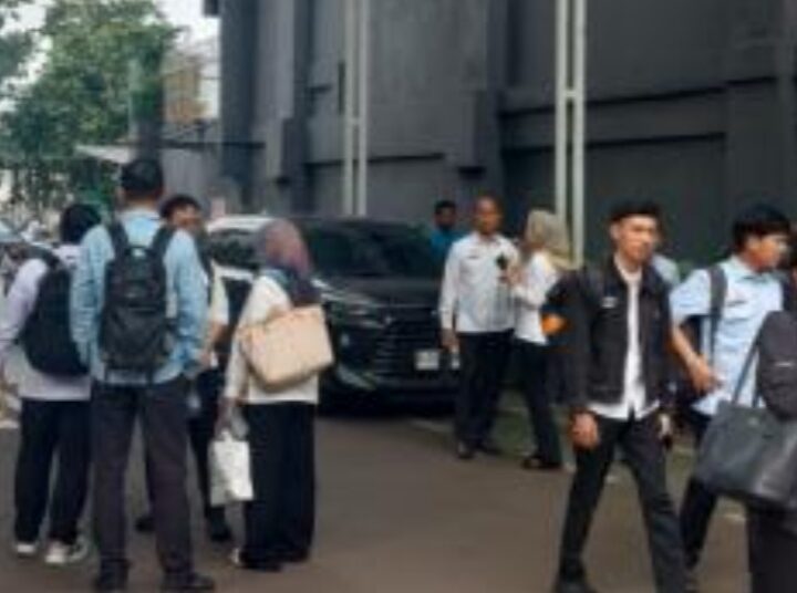 Mantan Kepala BGN Dadan Hindayana Dijemput Kejaksaan Pukul 4 Subuh dari Rumahnya