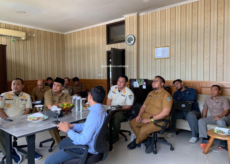 Wakil Walikota Tasikmalaya Bongkar Dugaan Tambang Pasir Ilegal, ESDM Beberkan Fakta Baru 1 Wakil Walikota Tasikmalaya Bongkar Dugaan Tambang Pasir Ilegal, ESDM Beberkan Fakta Baru