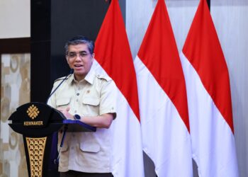 Tutup MagangHub Batch III, Menaker Ajak Peserta Ikuti Sertifikasi Kompetensi untuk Perkuat Daya Saing 2 Tutup MagangHub Batch III, Menaker Ajak Peserta Ikuti Sertifikasi Kompetensi untuk Perkuat Daya Saing
