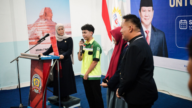 Kemkomdigi Siapkan Talenta SMK untuk Isi Lapangan Kerja Infrastruktur Digital di Daerah 1 Kemkomdigi Siapkan Talenta SMK untuk Isi Lapangan Kerja Infrastruktur Digital di Daerah