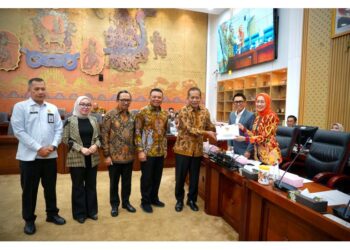 Rapat Dengan DPR, Menkop Tekankan Poin Penting RUU Perkoperasian
